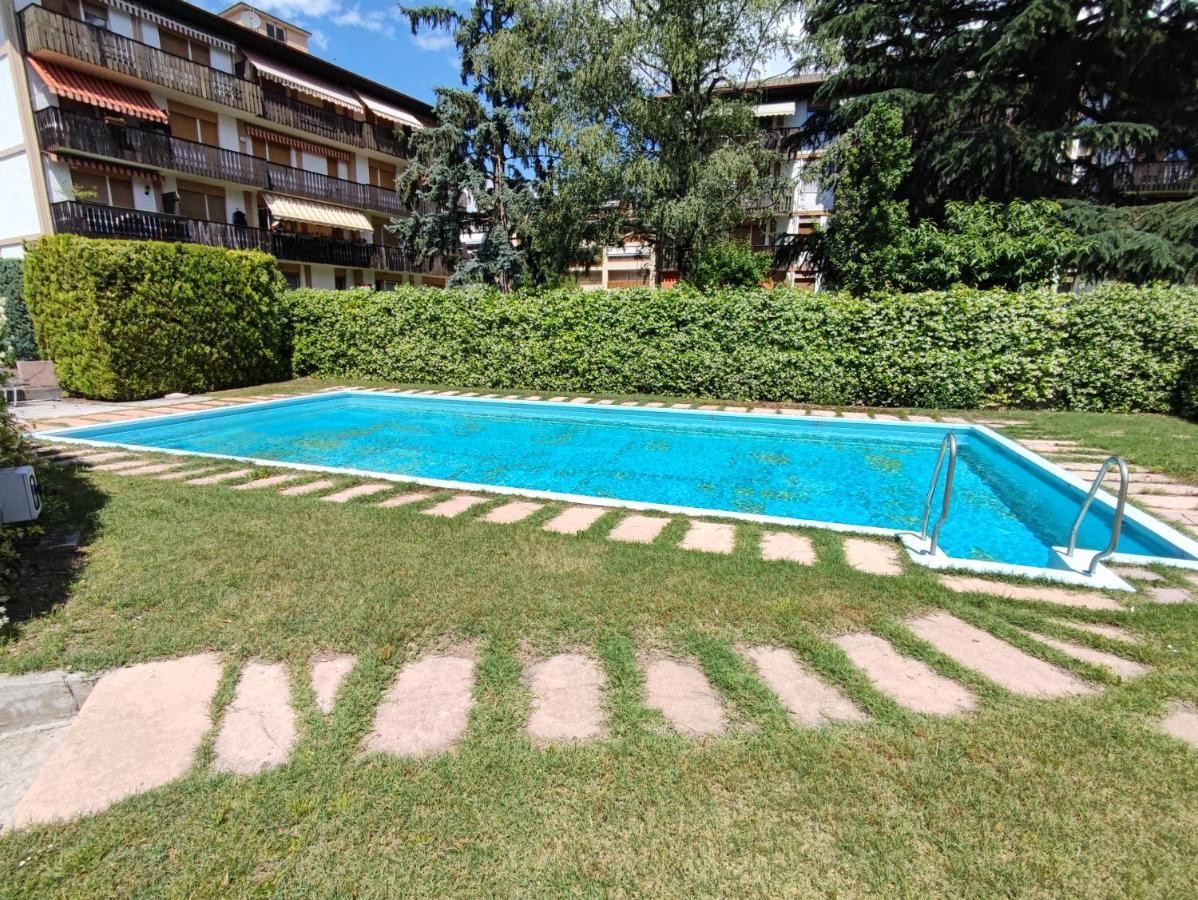 Corn Under: Eigentumswohnung Mit Aussenpool Merano Exterior photo