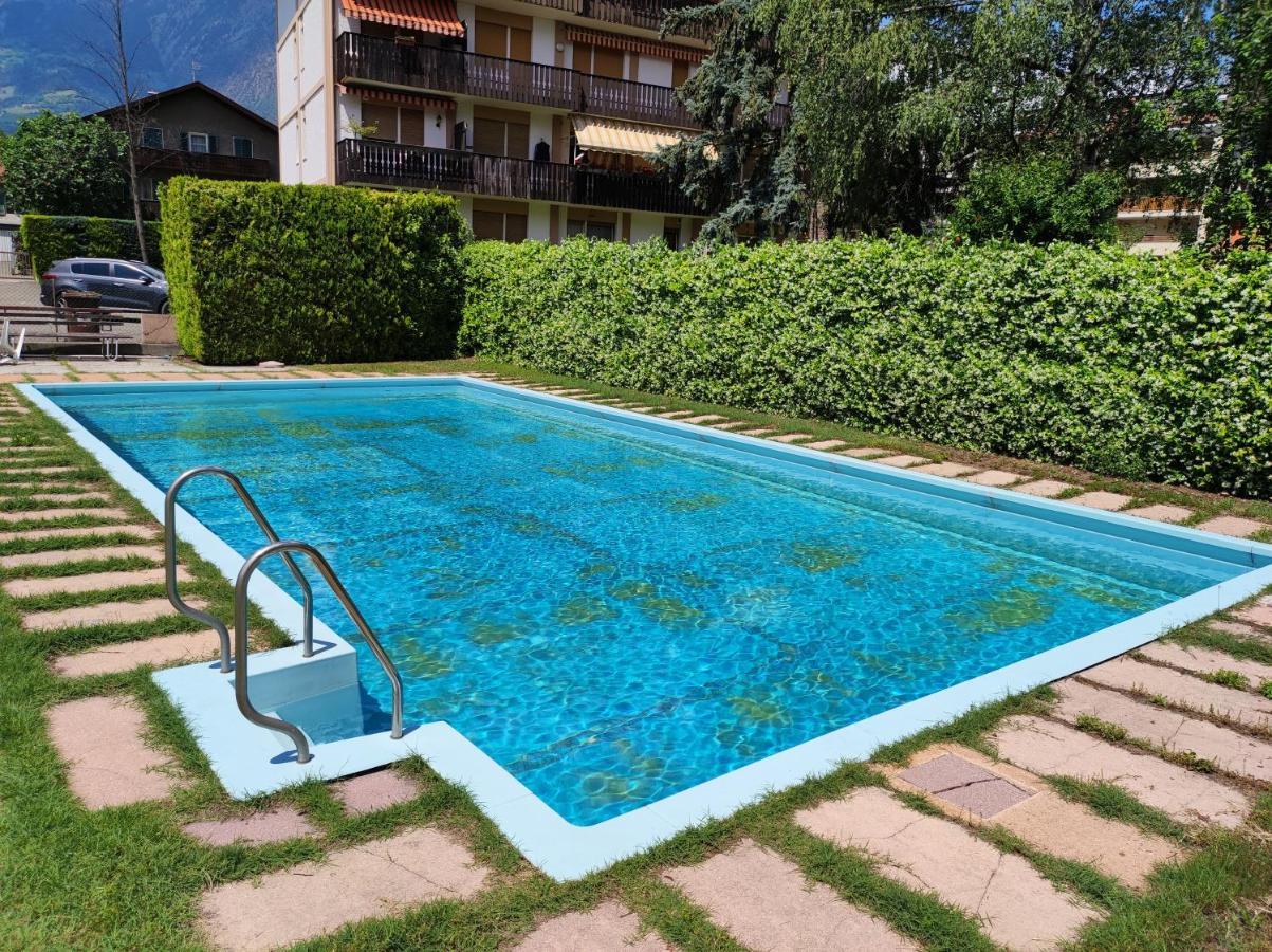 Corn Under: Eigentumswohnung Mit Aussenpool Merano Exterior photo